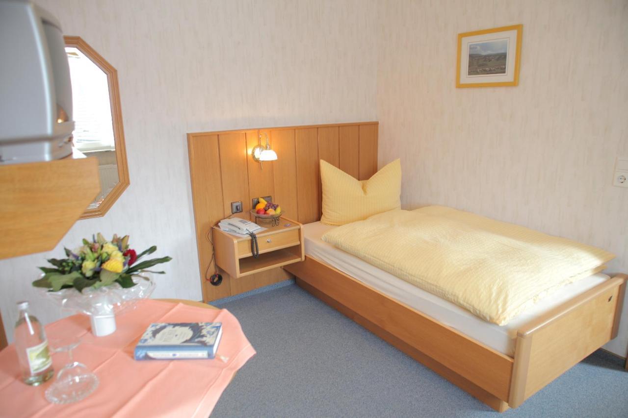 Landhotel Gasthof Zur Post Langewiese Номер фото
